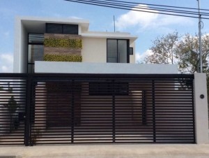10 fachadas de casas modernas con rejas (5)