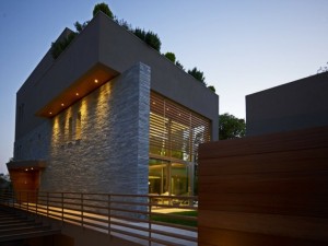 10 fachadas de casas modernas con piedras (2)