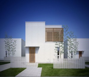 10 fachadas de casas modernas blancas (6)
